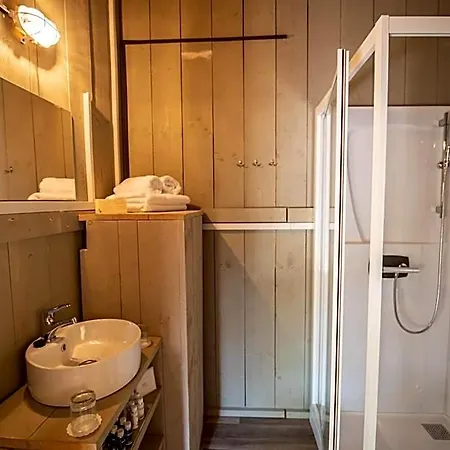 Hotel Arena One 99 Glamping 4*